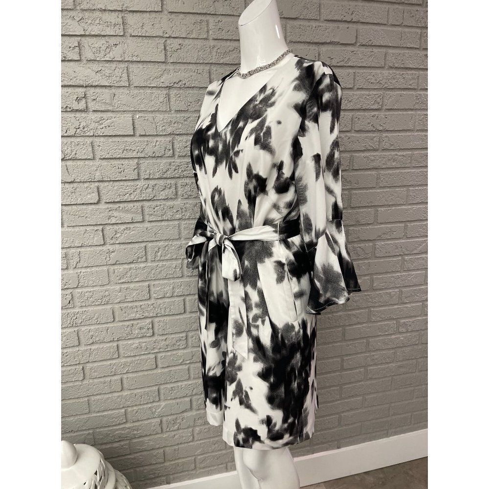Banana Republic Black & White 3/4 Flare Sleeve Tie Waist Shift Dress Size S - Picture 4 of 9